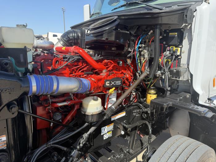 2021 Peterbilt 567-15