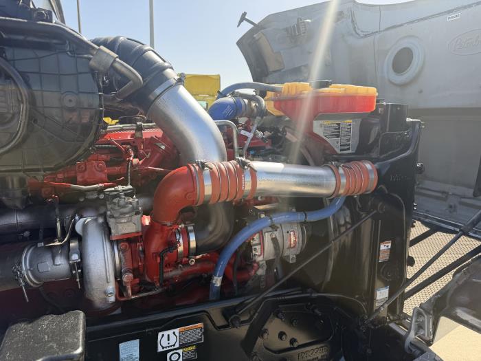 2021 Peterbilt 567-19