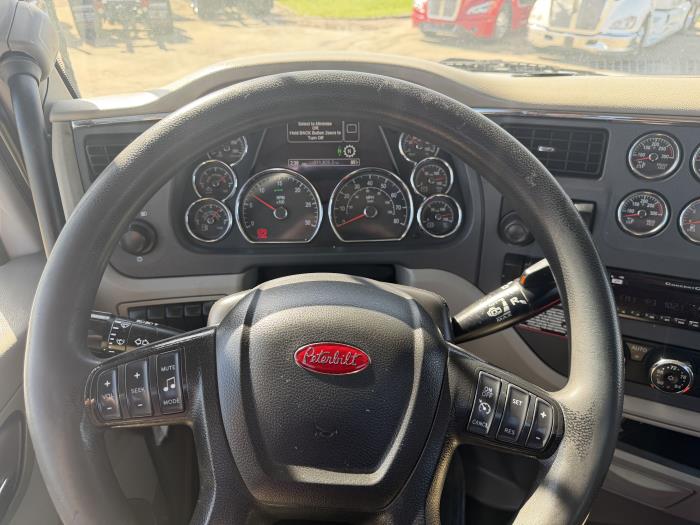 2021 Peterbilt 567-29