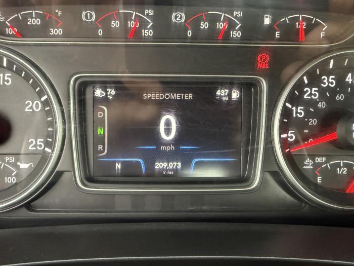 2023 International LT625-8
