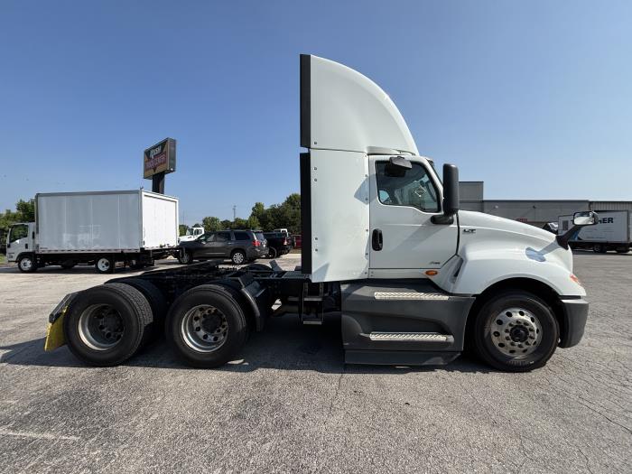 2021 International LT625-9