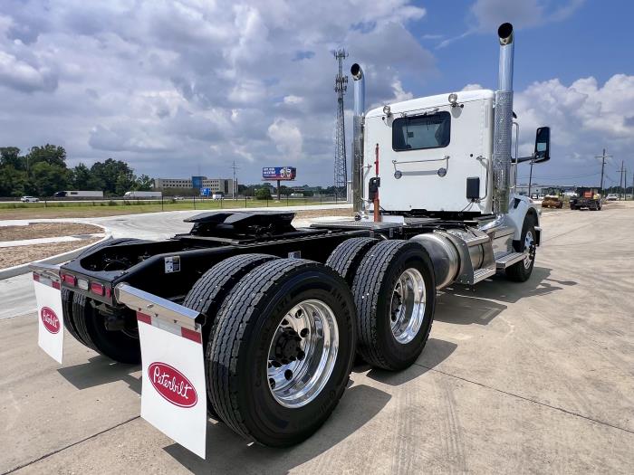 2027 Peterbilt 567-5