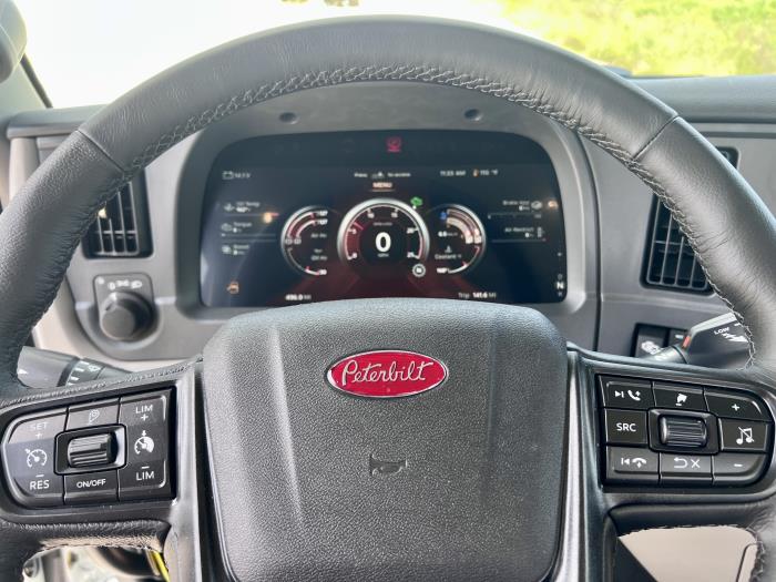 2027 Peterbilt 567-13