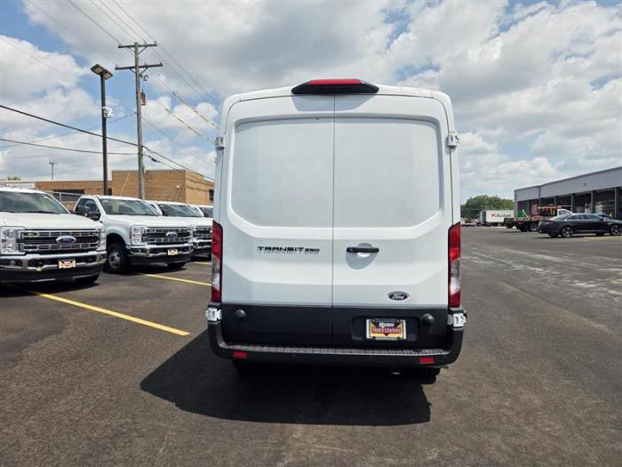 2026 Ford Transit-250-6
