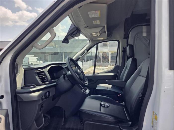 2026 Ford Transit-250-11