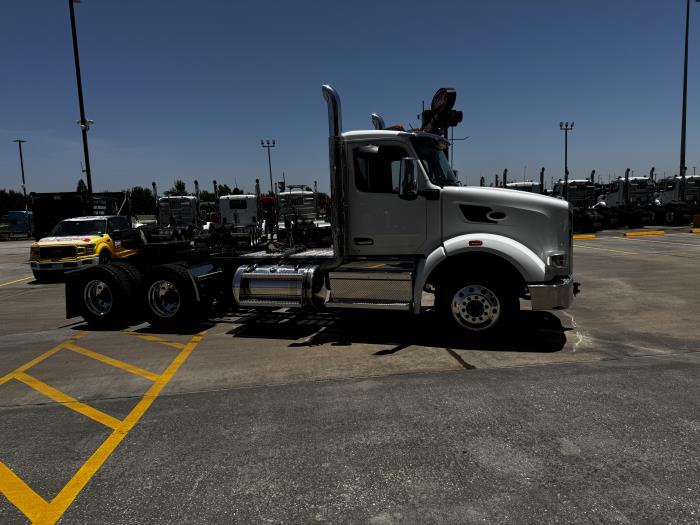 2027 Peterbilt 567-7