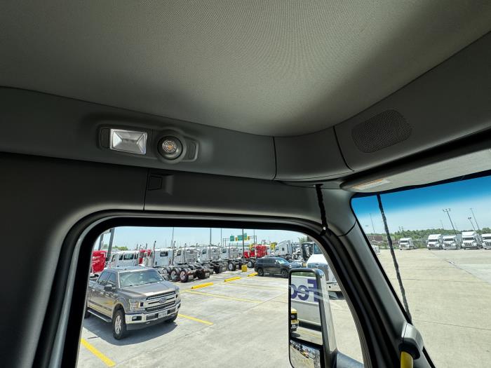 2027 Peterbilt 567-26