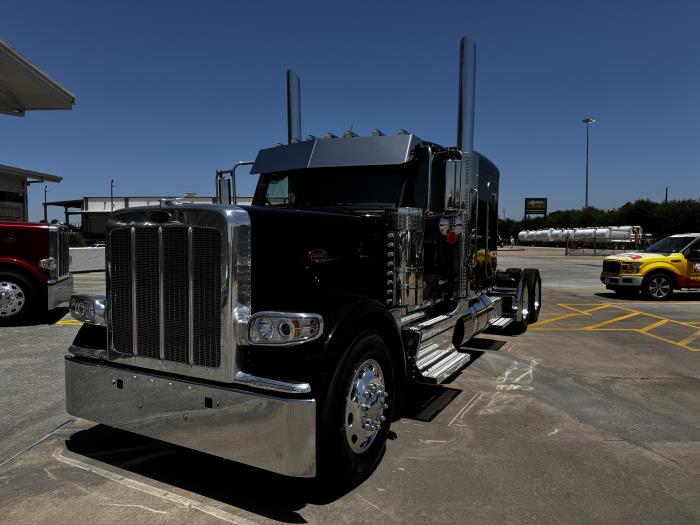 2027 Peterbilt 589-1
