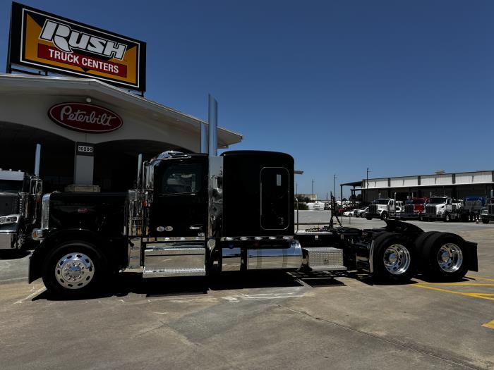 2027 Peterbilt 589-3