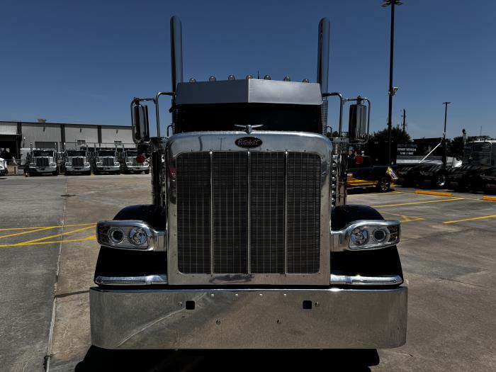 2027 Peterbilt 589-6