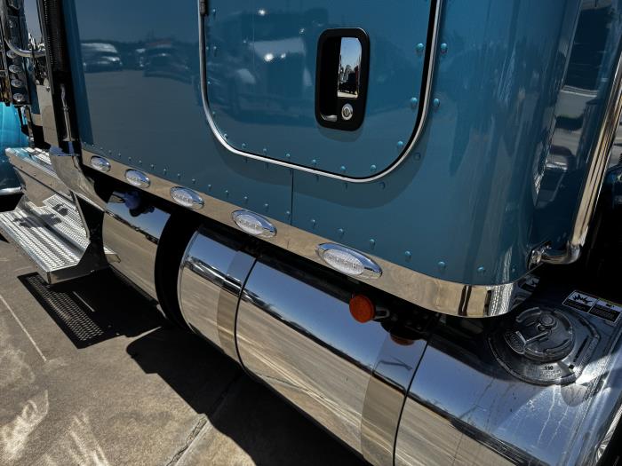 2027 Peterbilt 589-11