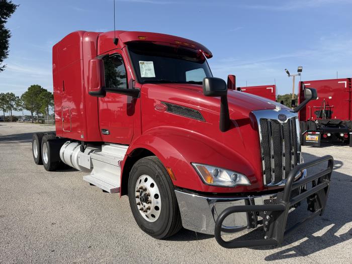 2022 Peterbilt 579-4