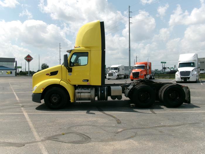 2020 Peterbilt 579-5