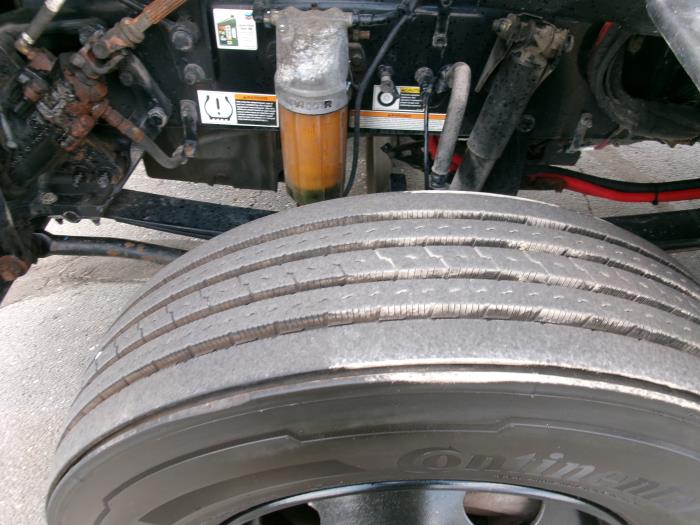 2020 Peterbilt 579-8