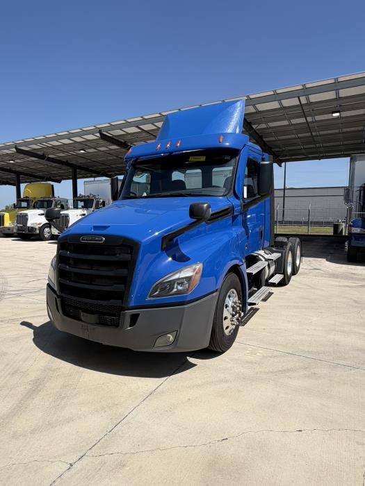 2020 Freightliner Cascadia-0