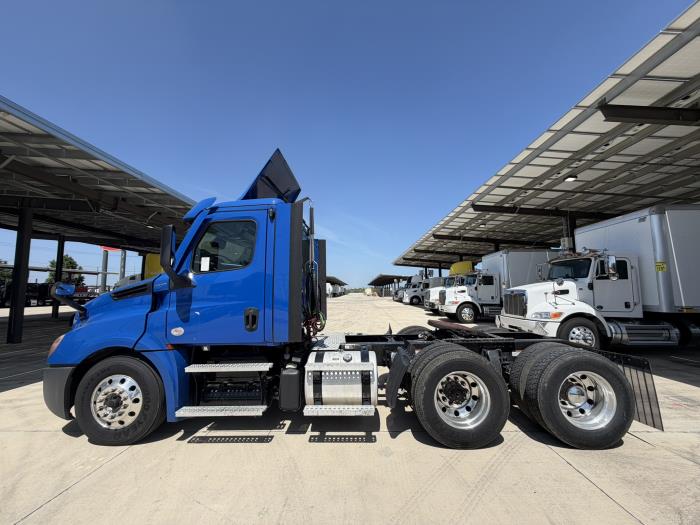 2020 Freightliner Cascadia-5