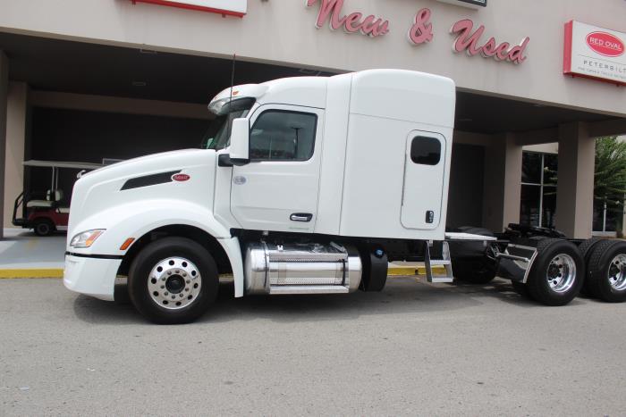 2023 Peterbilt 579-2