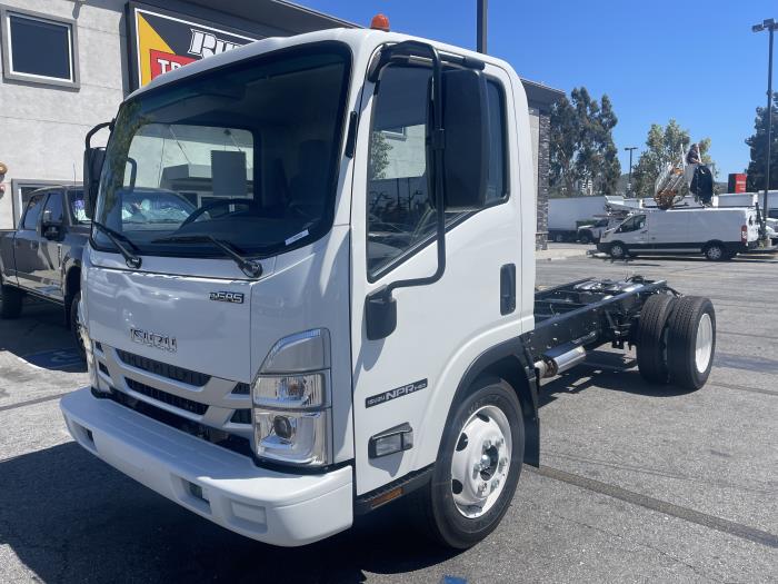2026 Isuzu NPR-HD-0
