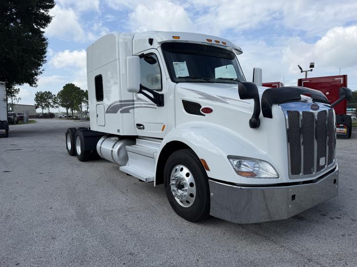 2022 Peterbilt 579-3
