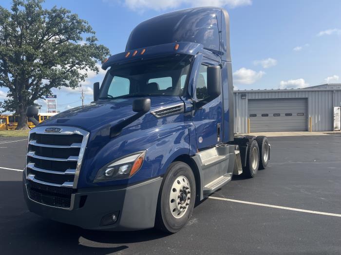 2022 Freightliner Cascadia-0