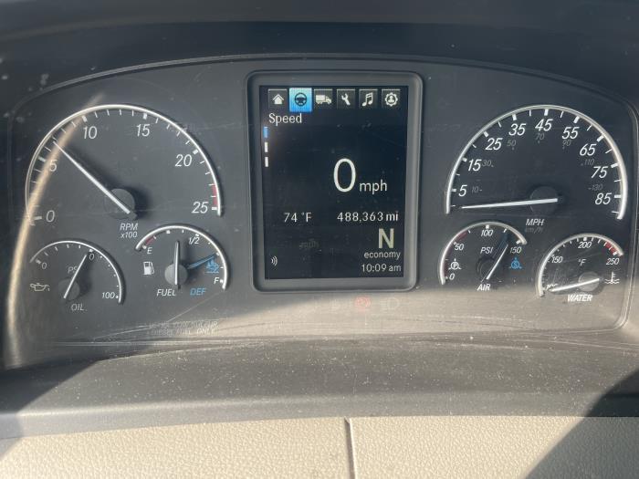 2022 Freightliner Cascadia-14