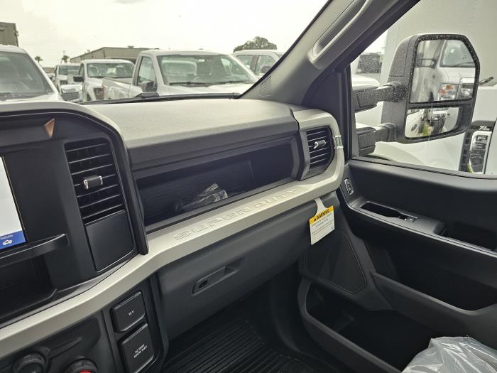 2026 Ford F-550-16