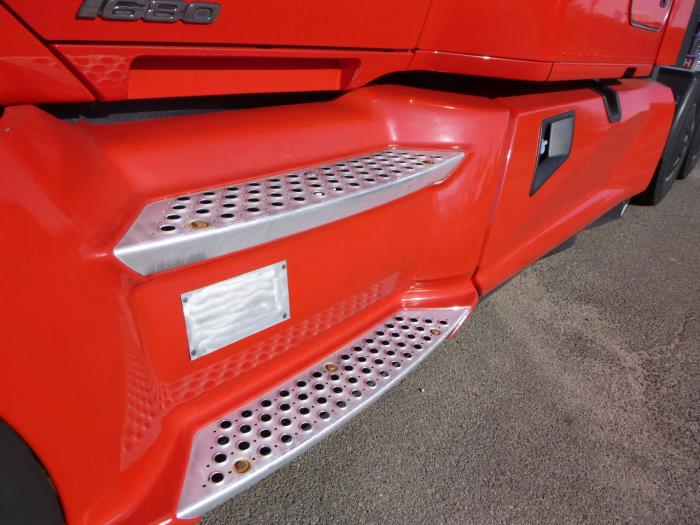 2021 Kenworth T680-27
