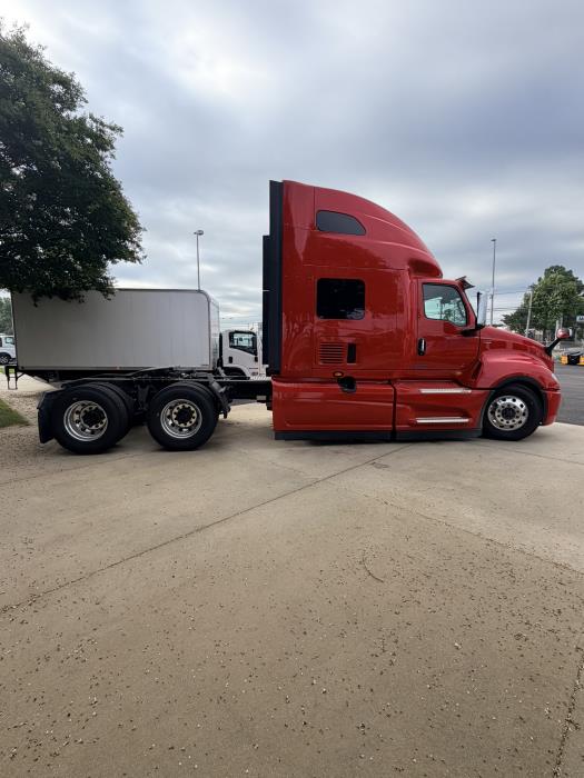 2027 International LT625-7
