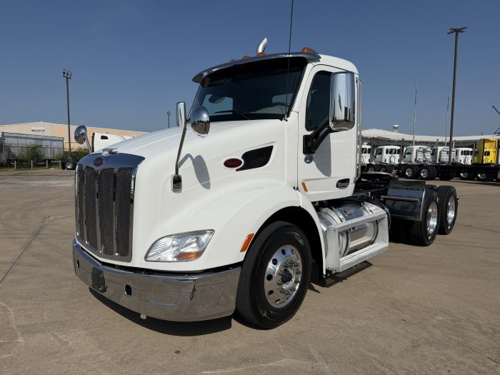 2022 Peterbilt 579-0
