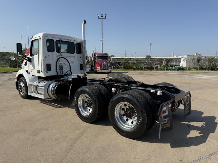 2022 Peterbilt 579-2