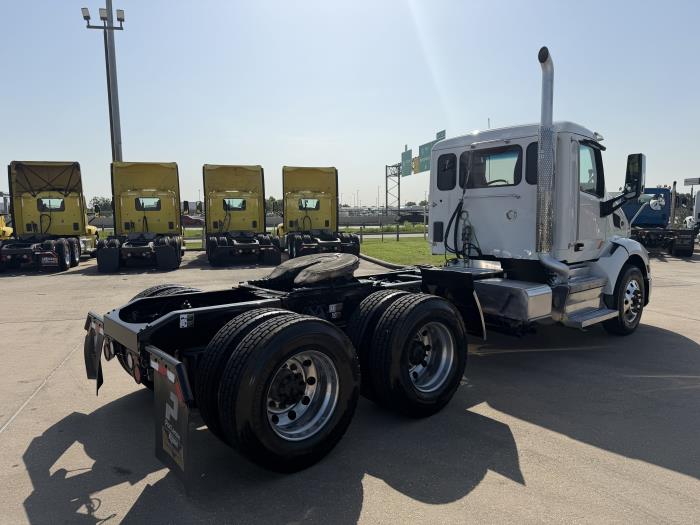 2022 Peterbilt 579-4