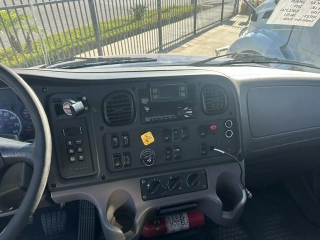2019 Freightliner Business Class M2 106-6