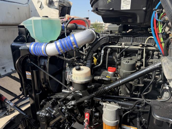 2022 Peterbilt 579-16