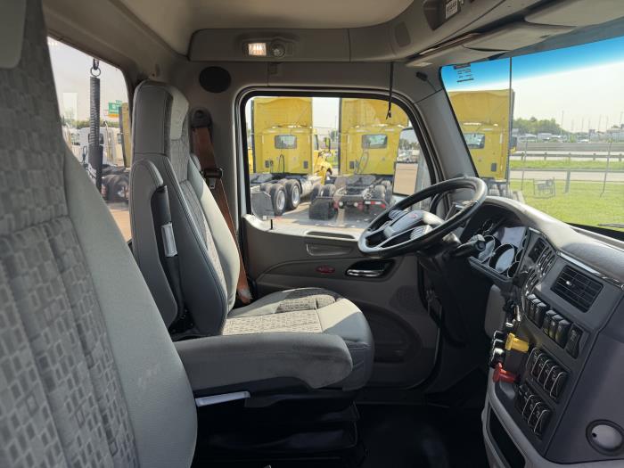 2022 Peterbilt 579-22