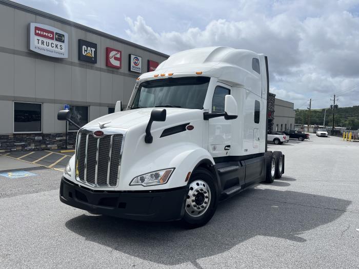 2022 Peterbilt 579-0