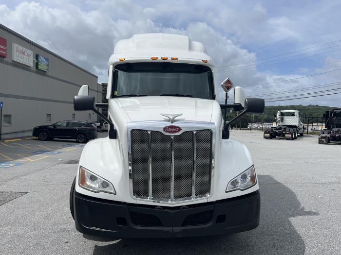 2022 Peterbilt 579-1