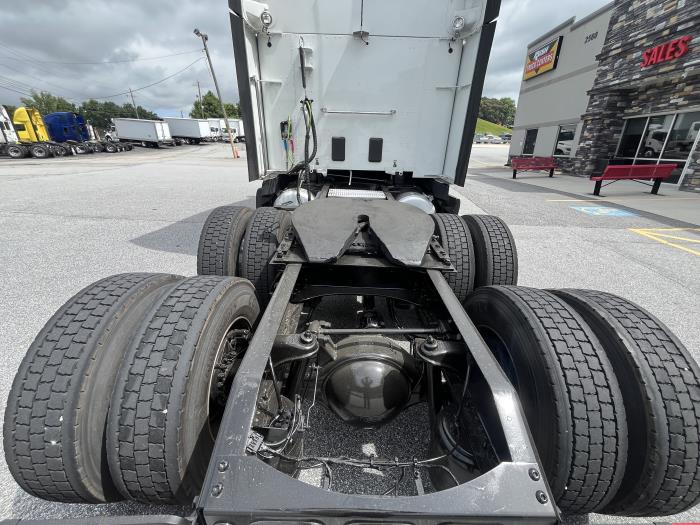 2022 Peterbilt 579-8