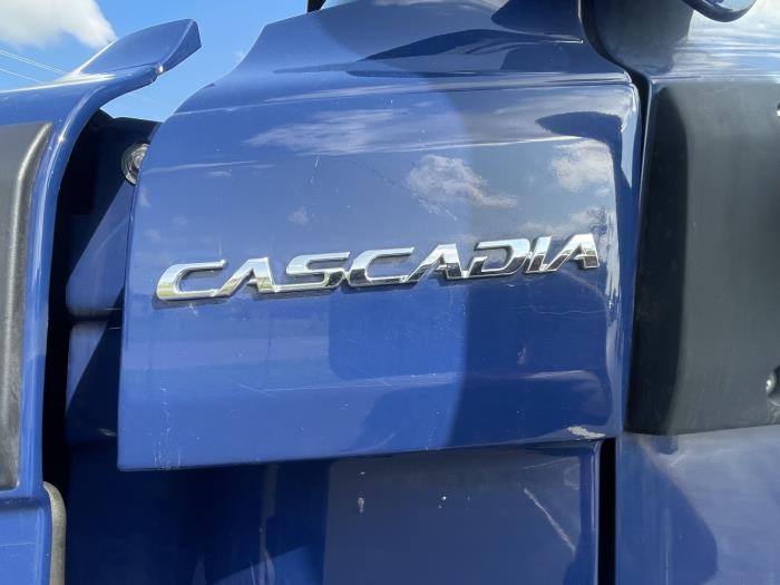 2022 Freightliner Cascadia-10