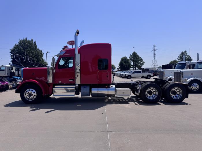 2027 Peterbilt 589-1