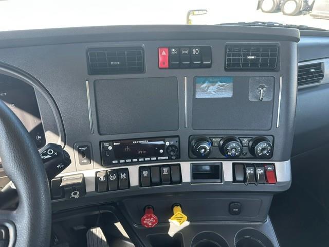 2024 Kenworth T680-7