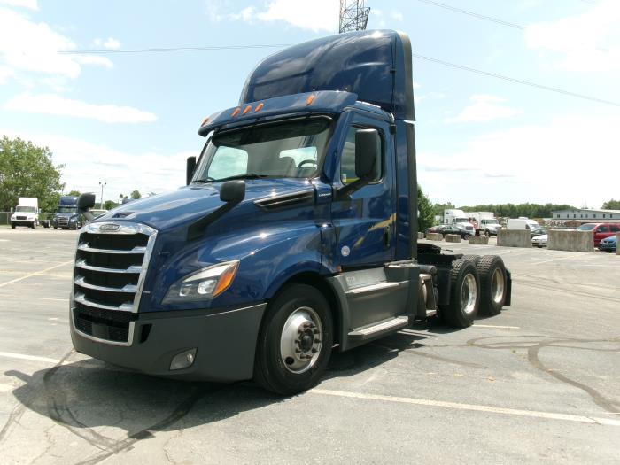 2022 Freightliner Cascadia-0