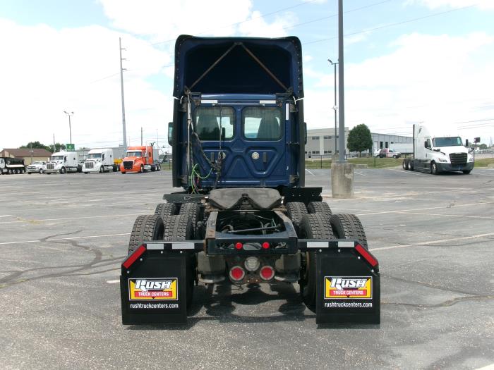 2022 Freightliner Cascadia-3