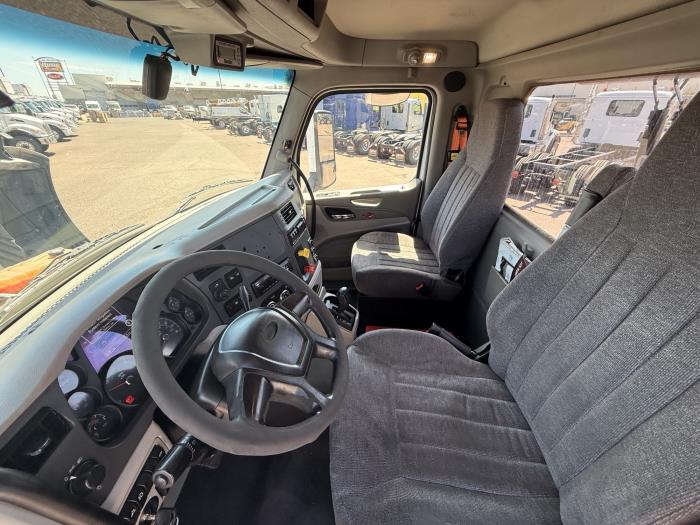 2018 Peterbilt 579-9