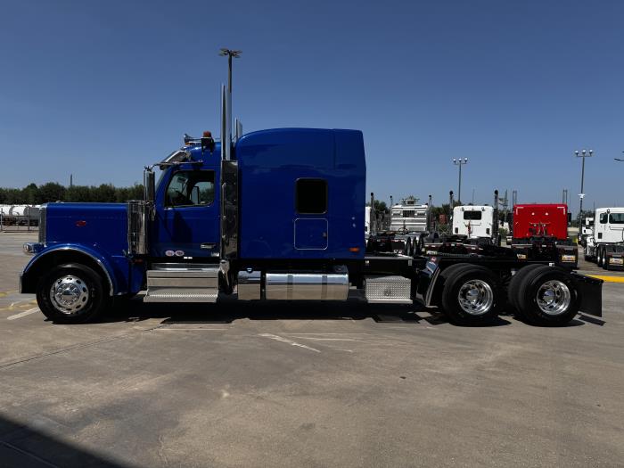 2026 Peterbilt 589-3