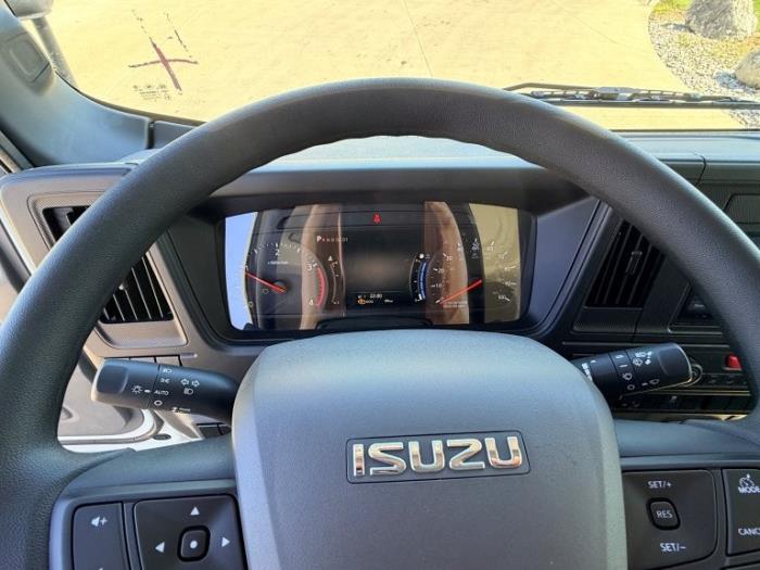 2026 Isuzu NPR-XD-25