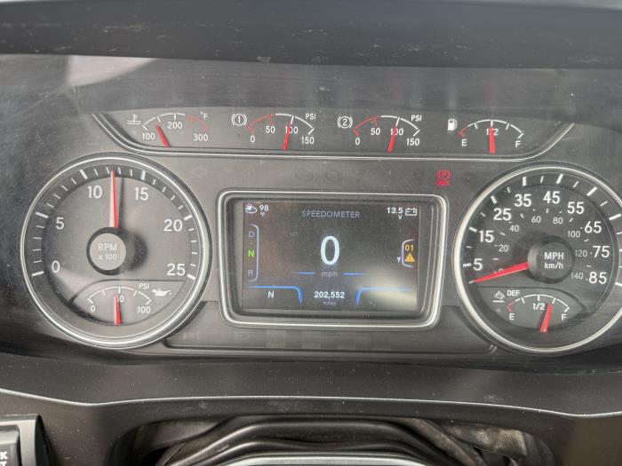2020 International LT625-11