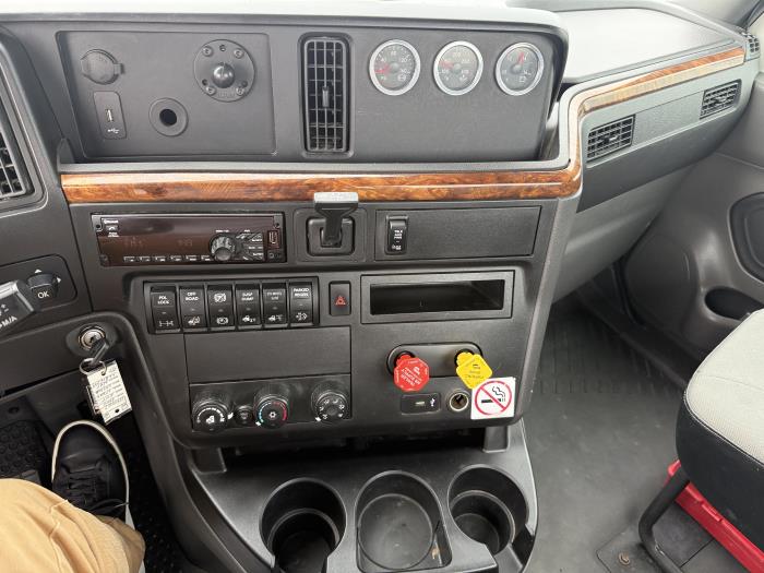 2020 International LT625-14
