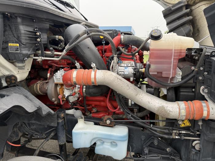 2020 International LT625-16