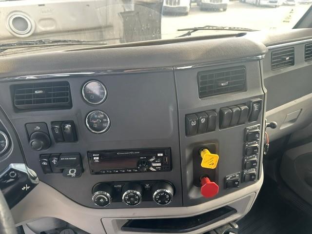 2018 Peterbilt 579-1