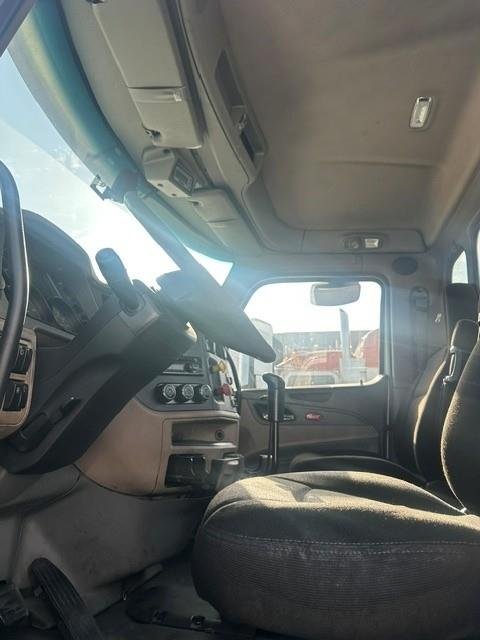 2018 Peterbilt 579-5